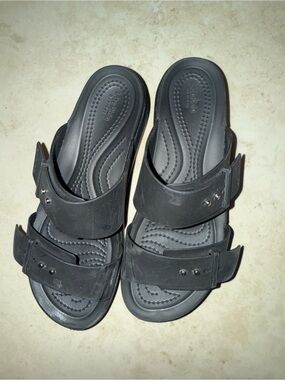 Brooklyn slide croc sandals 🩴 🐊